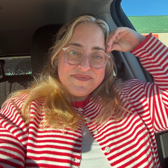 Meet your Posher, Elizabeth - Picture 1 of 1